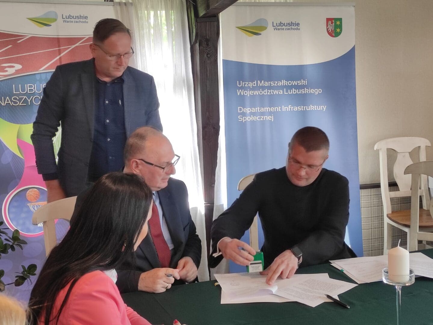 Podpisanie umów o dofinansowanie w Lubięcinie - Lubuska Baza Sportowa, Lubuska baza Turystyczna, prace remontowo-konserwatorskie